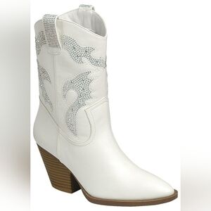 NWT White Rhinestone Western Boots Women Sizes 7 to 8.5